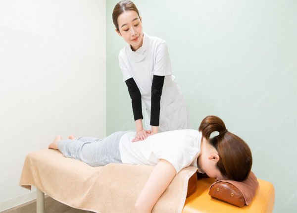 xoa bóp bấm huyệt trong y học cổ truyền