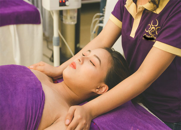 xoa bóp bấm huyệt